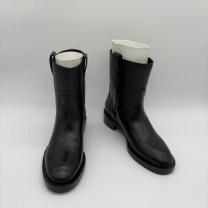 Stuart Weitzman Lenora Leather Bootie Size 0